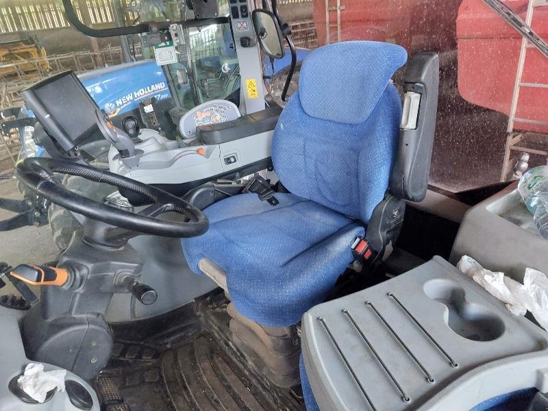 Traktor van het type New Holland T7 250, Gebrauchtmaschine in STENAY (Foto 4)