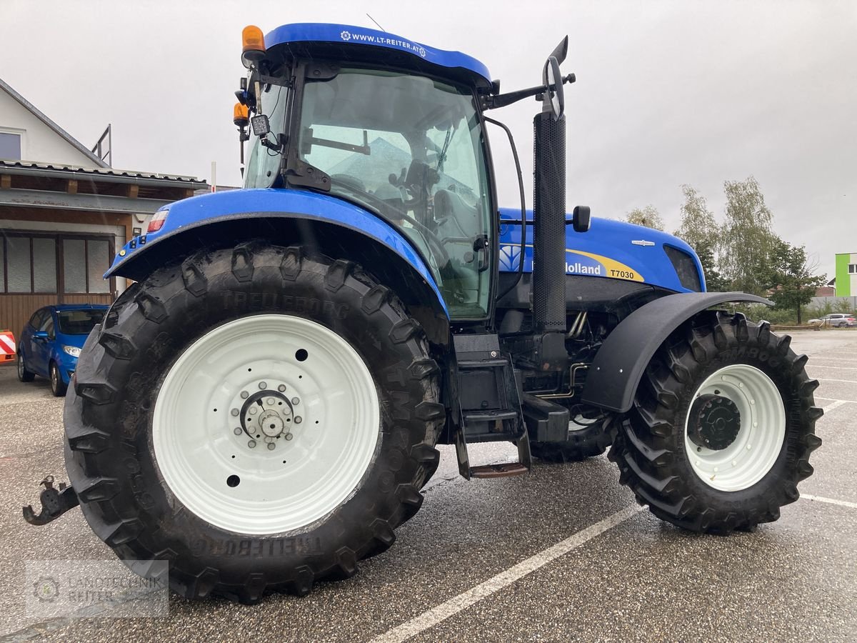 Traktor of the type New Holland T7030 Auto Command, Gebrauchtmaschine in Arnreit (Picture 5)