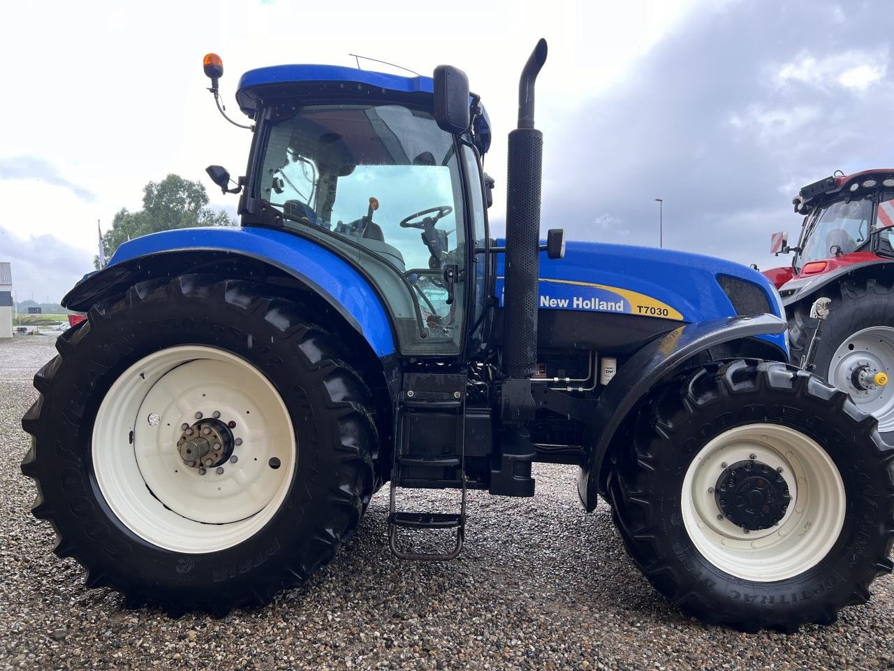 Traktor des Typs New Holland T7030, Gebrauchtmaschine in Viborg (Bild 7)