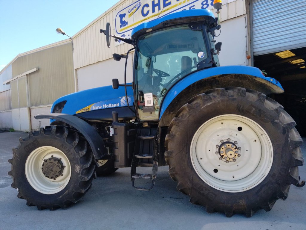 Traktor typu New Holland T7030, Gebrauchtmaschine v Lérouville (Obrázek 7)