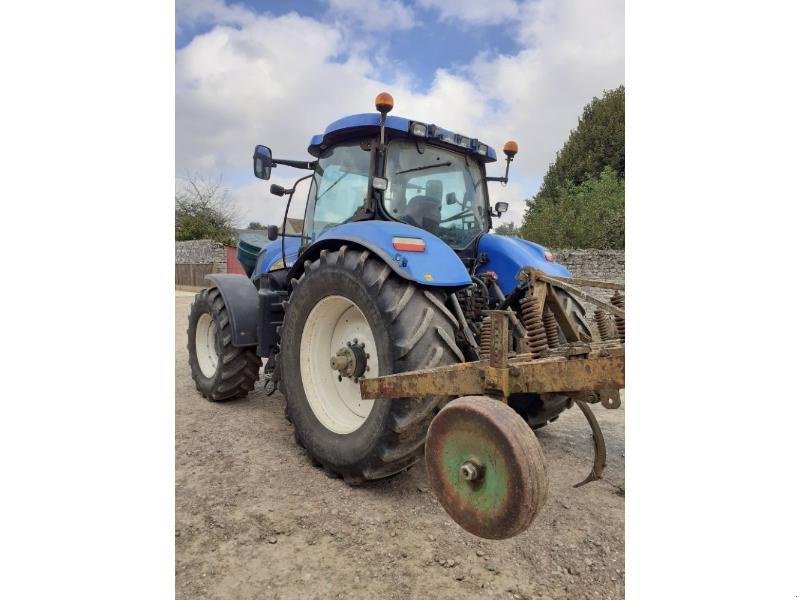 Traktor van het type New Holland T7030, Gebrauchtmaschine in BRAY en Val (Foto 3)