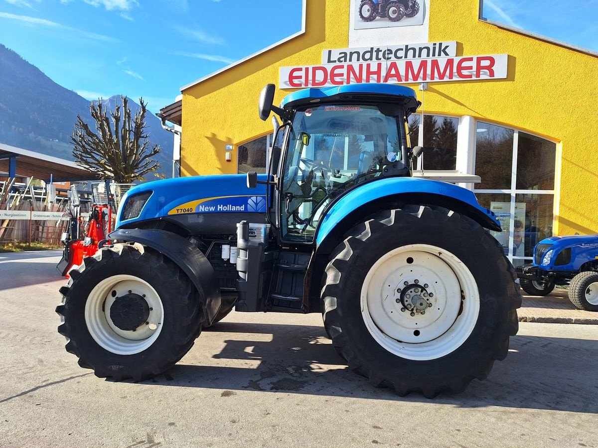 Traktor des Typs New Holland T7040 Power Command, Gebrauchtmaschine in Burgkirchen (Bild 9)