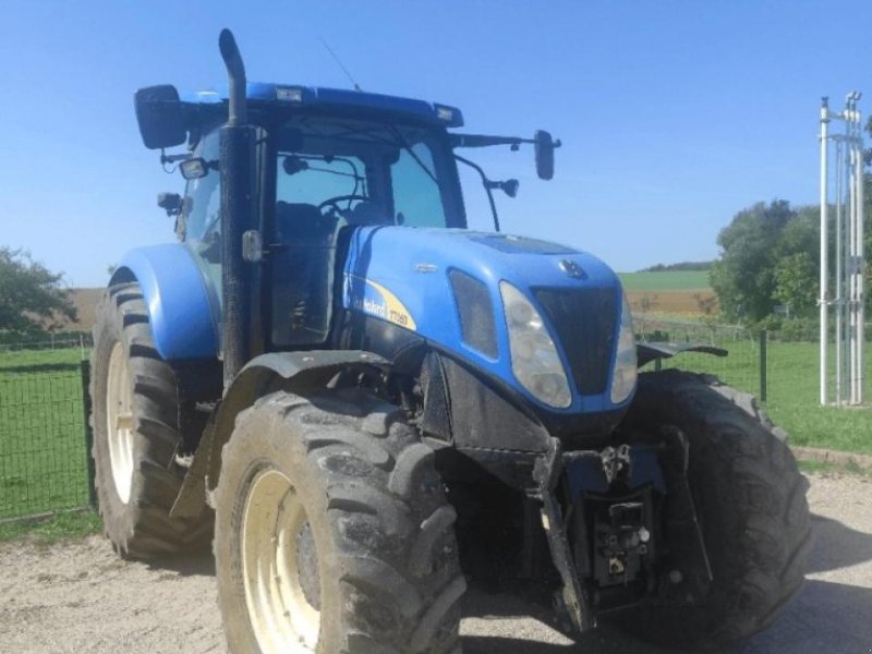 Traktor of the type New Holland t7050 ac AC, Gebrauchtmaschine in CHAUVONCOURT (Picture 1)