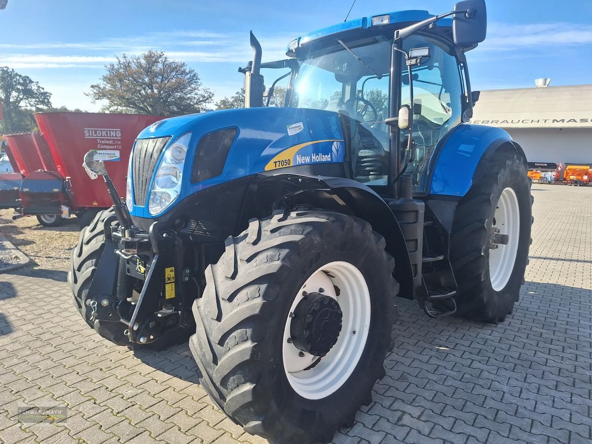 Traktor van het type New Holland T7050 Power Command, Gebrauchtmaschine in Aurolzmünster (Foto 8)