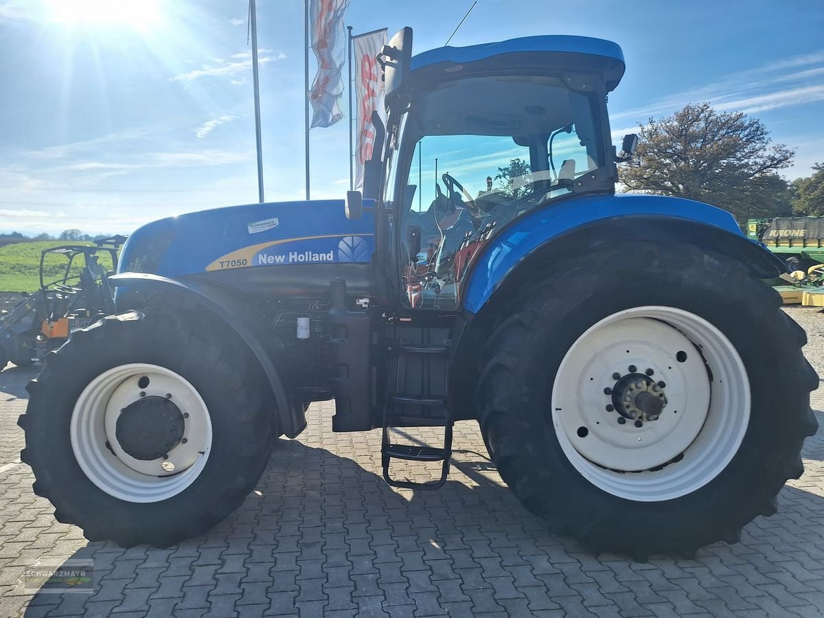 Traktor van het type New Holland T7050 Power Command, Gebrauchtmaschine in Aurolzmünster (Foto 7)