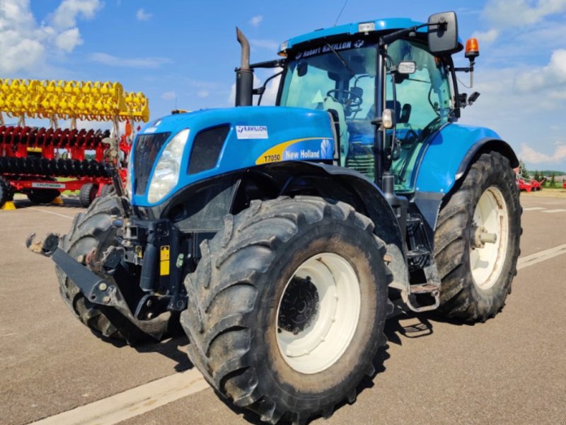 Traktor typu New Holland T7050, Gebrauchtmaschine w VERT TOULON (Zdjęcie 1)