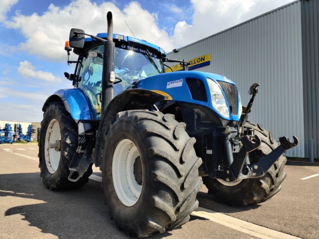 Traktor des Typs New Holland T7050, Gebrauchtmaschine in VERT TOULON (Bild 10)