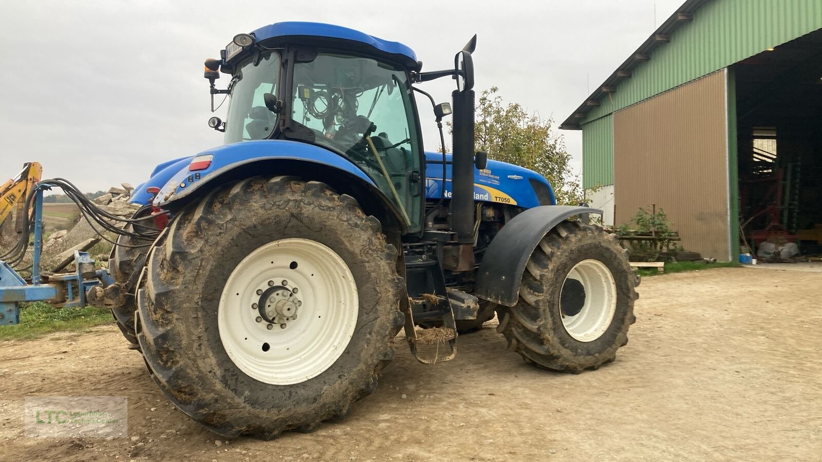 Traktor des Typs New Holland T7050, Gebrauchtmaschine in Korneuburg (Bild 3)