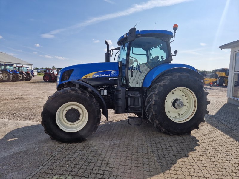 Traktor des Typs New Holland T7060 SS DL, Gebrauchtmaschine in Thisted (Bild 1)