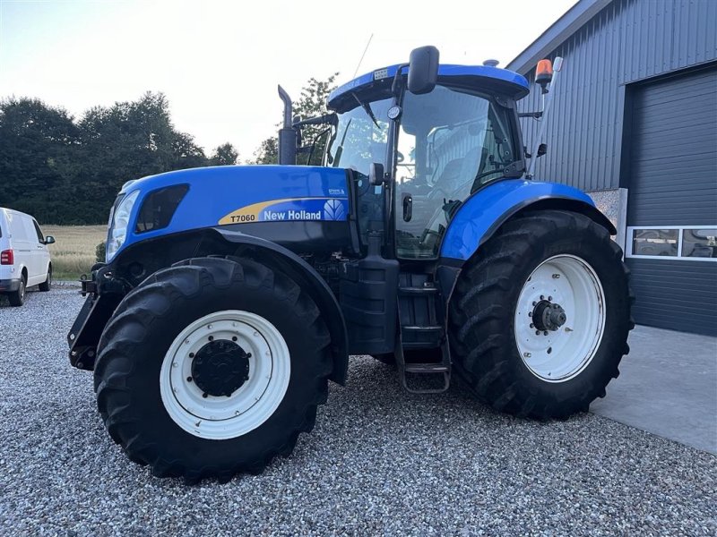 Traktor of the type New Holland T7060 TG Aff foraksel, Gebrauchtmaschine in Vejle