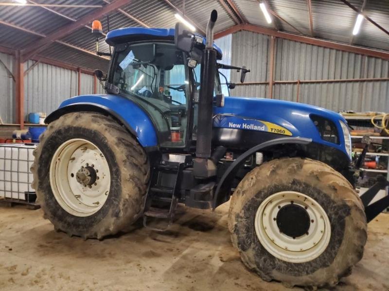 Traktor van het type New Holland T7060, Gebrauchtmaschine in BRAY en Val (Foto 2)