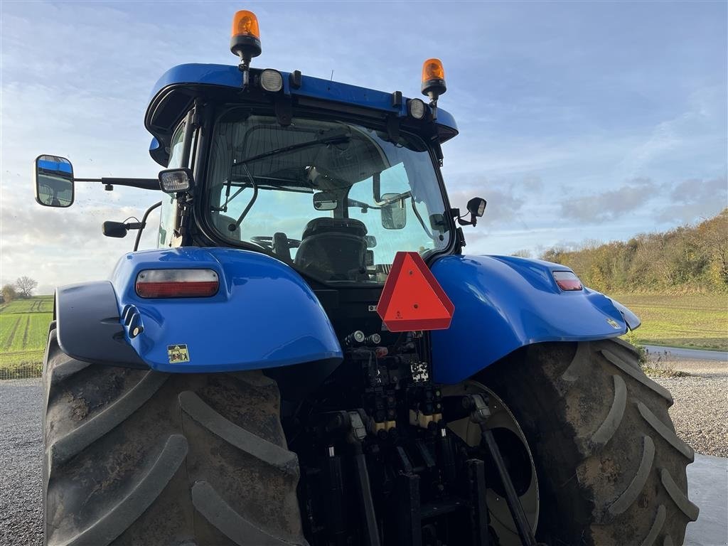 Traktor Türe ait New Holland T7070 Auto Command Kun kørt frontlæsser fra 2016, kun kørt halm, Gebrauchtmaschine içinde Vejle (resim 3)