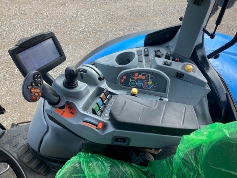 Traktor tip New Holland T7070 AUTOCOMMAND ÅLØ Q76 læsser, Gebrauchtmaschine in Skærbæk (Poză 6)