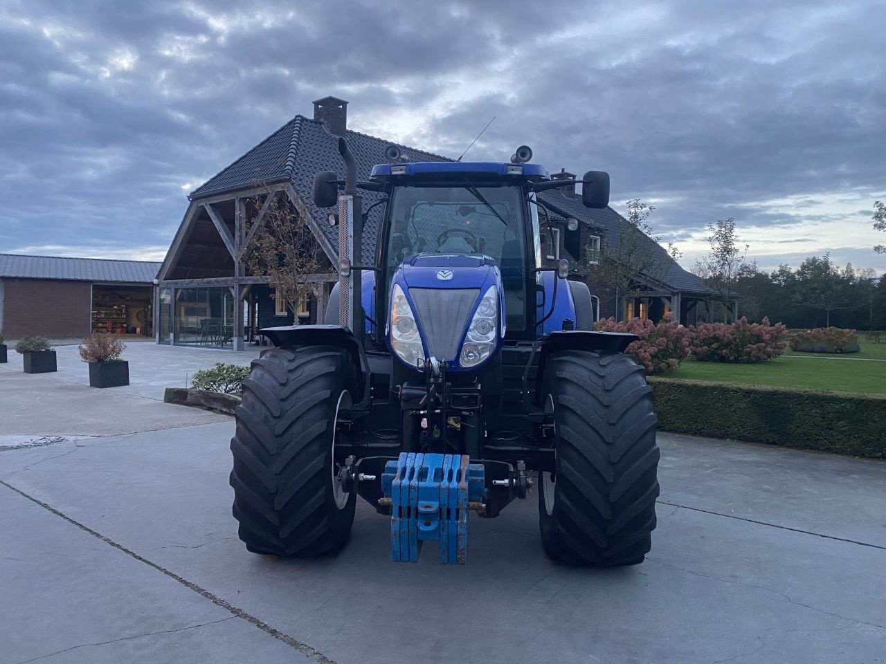 Traktor des Typs New Holland T7070AC, Gebrauchtmaschine in De Mortel (Bild 3)