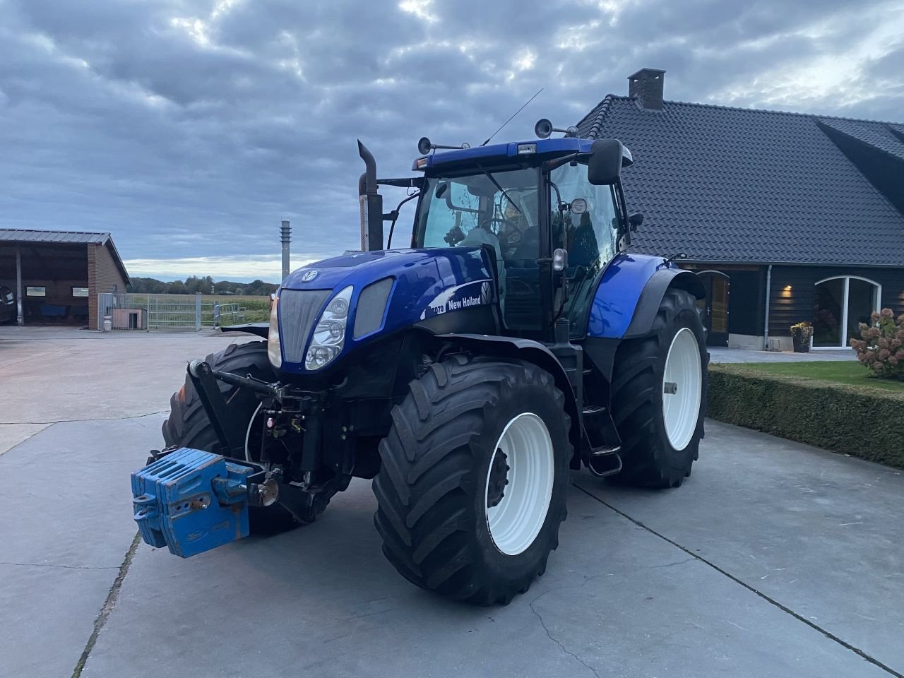 Traktor van het type New Holland T7070AC, Gebrauchtmaschine in De Mortel (Foto 1)