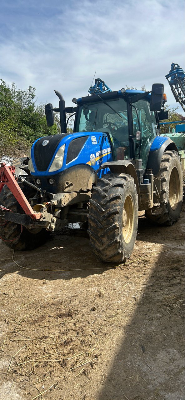 Traktor of the type New Holland T7.165 S, Gebrauchtmaschine in LIMEY-REMENAUVILLE (Picture 1)