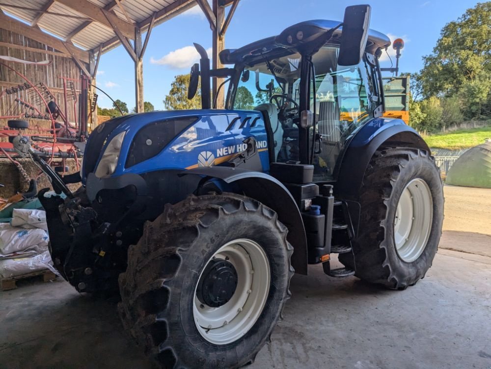 Traktor des Typs New Holland T7.165, Gebrauchtmaschine in FRESNAY LE COMTE (Bild 1)