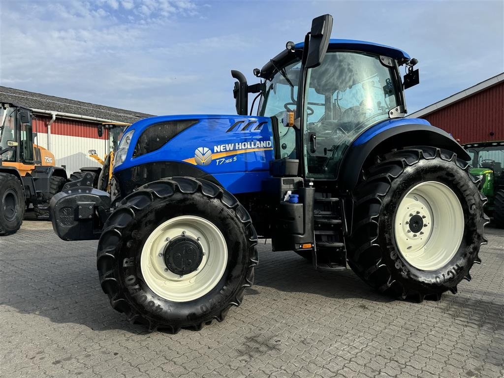 Traktor of the type New Holland T7.165S KUN 480 TIMER OG FULD AFFJEDRING!, Gebrauchtmaschine in Nørager (Picture 2)