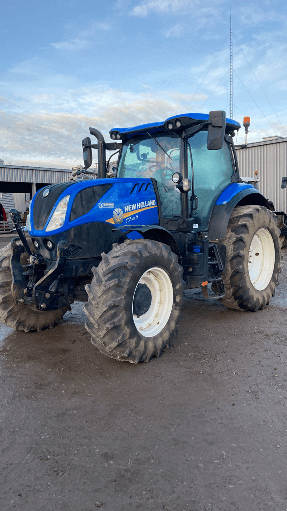 Traktor del tipo New Holland T7.165S RANGE COMMAND S5, Gebrauchtmaschine In CINTHEAUX (Immagine 1)