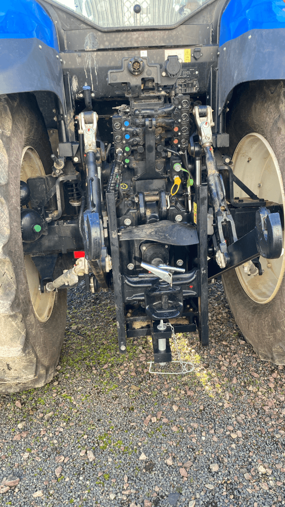 Traktor del tipo New Holland T7.165S RANGE COMMAND S5, Gebrauchtmaschine en CINTHEAUX (Imagen 4)