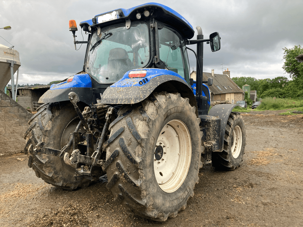 Traktor tip New Holland T7.165S RANGE COMMAND T4B, Gebrauchtmaschine in CONDE SUR VIRE (Poză 3)