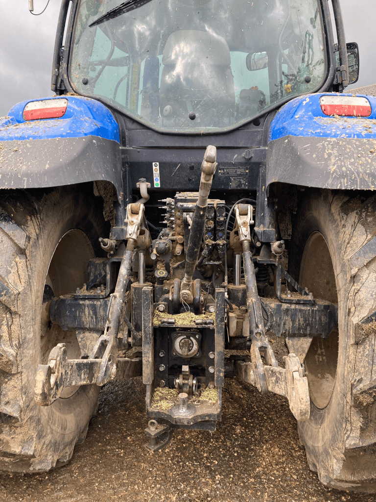 Traktor of the type New Holland T7.165S RANGE COMMAND T4B, Gebrauchtmaschine in CONDE SUR VIRE (Picture 2)