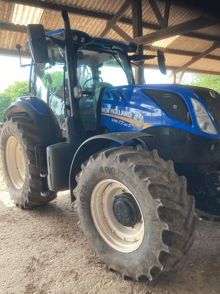 Traktor des Typs New Holland T7.165S RANGE COMMAND T4B, Gebrauchtmaschine in CONDE SUR VIRE (Bild 1)