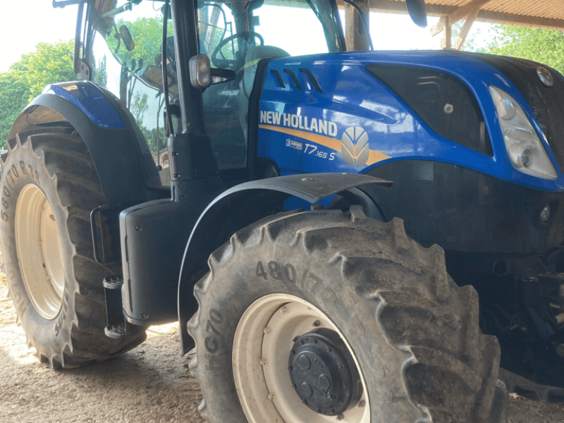 Traktor of the type New Holland T7.165S RANGE COMMAND T4B, Gebrauchtmaschine in CONDE SUR VIRE (Picture 1)