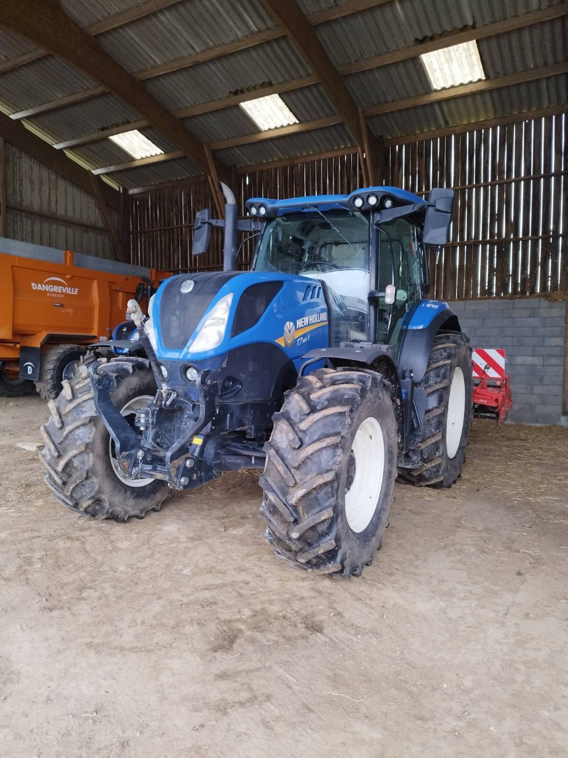 Traktor van het type New Holland T7.165S, Gebrauchtmaschine in Montenay (Foto 1)