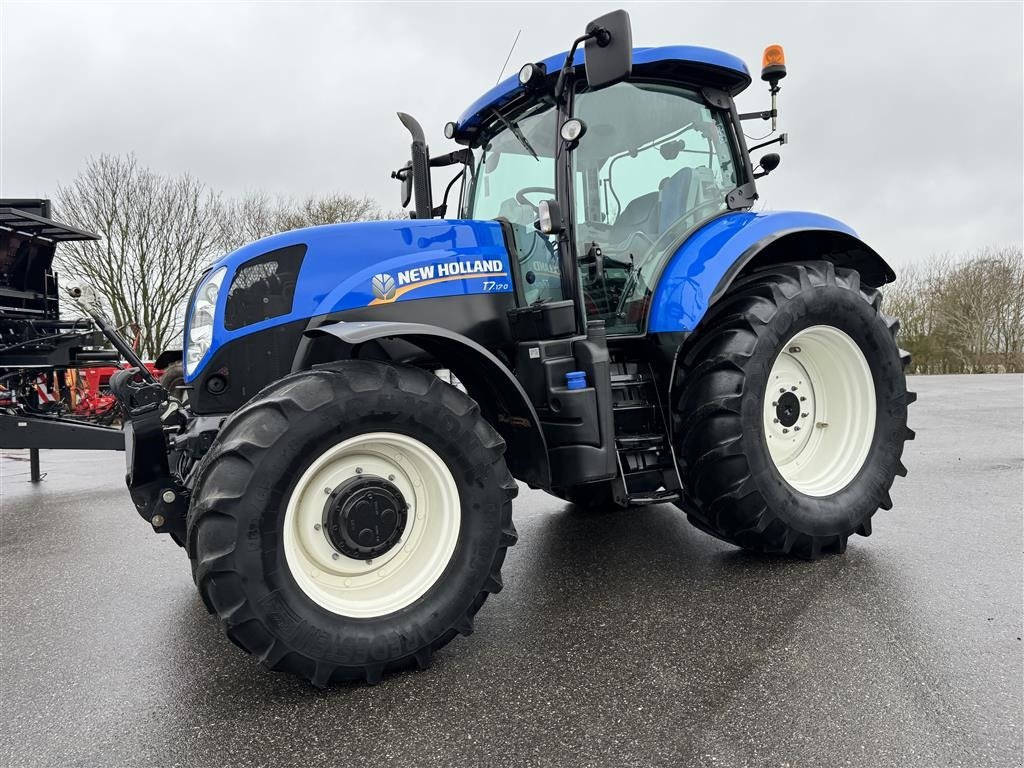 Traktor типа New Holland T7.170 KUN 5800 TIMER OG FULD AFFJEDRING!, Gebrauchtmaschine в Nørager (Фотография 2)