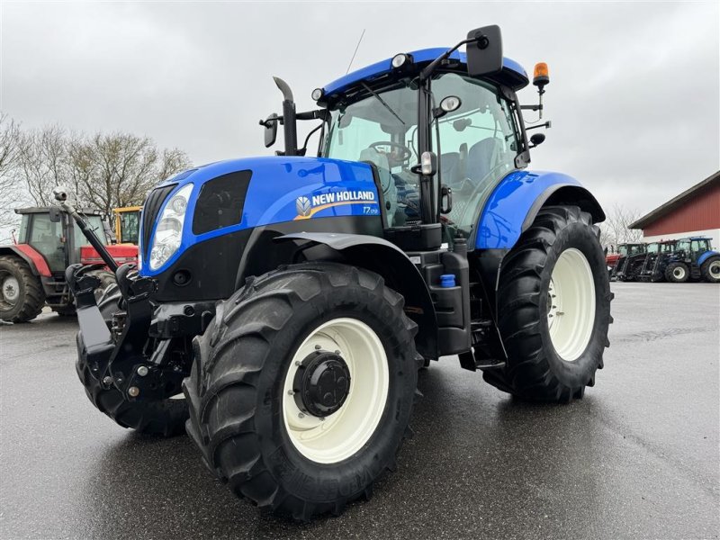 Traktor typu New Holland T7.170 KUN 5800 TIMER OG FULD AFFJEDRING!, Gebrauchtmaschine v Nørager (Obrázok 1)