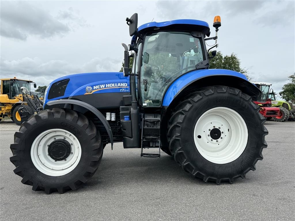 Traktor типа New Holland T7.170 KUN 5800 TIMER OG FULD AFFJEDRING!, Gebrauchtmaschine в Nørager (Фотография 3)