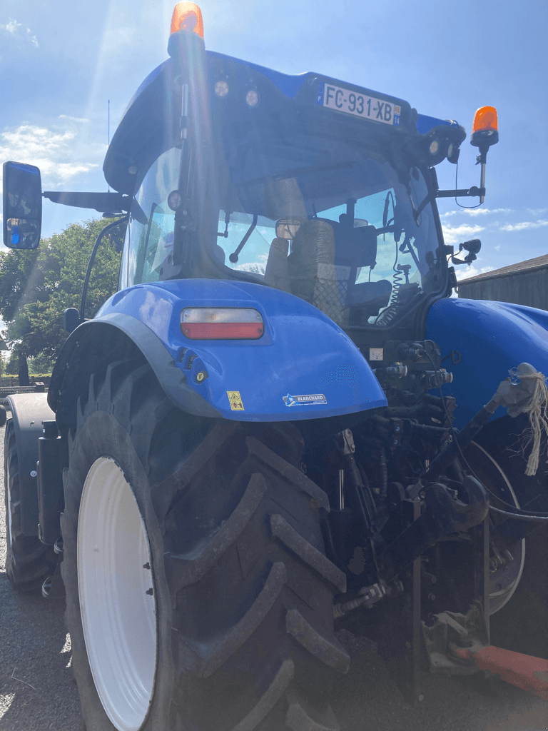 Traktor del tipo New Holland T7.175 AC T4B, Gebrauchtmaschine en CINTHEAUX (Imagen 3)