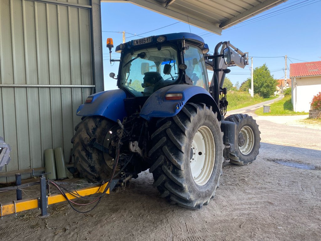 Traktor of the type New Holland T7.185  AUTOCOMMAND, Gebrauchtmaschine in MONTLUCON (Picture 3)