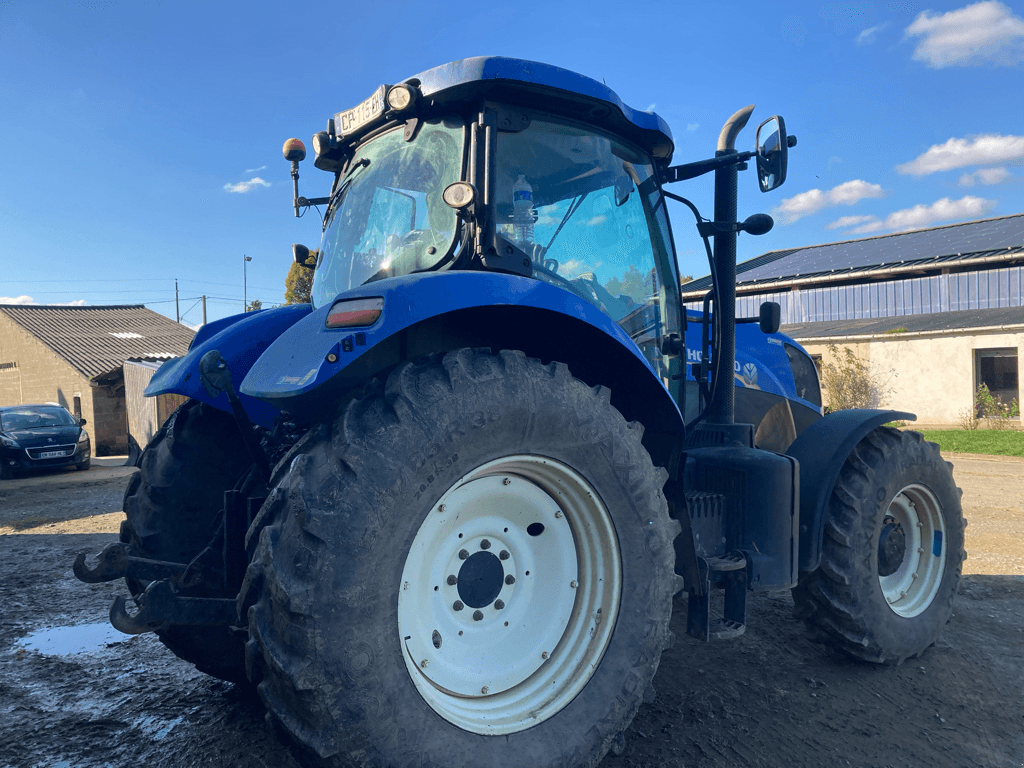 Traktor van het type New Holland T7.185 RANGE COMMAND, Gebrauchtmaschine in TREMEUR (Foto 2)