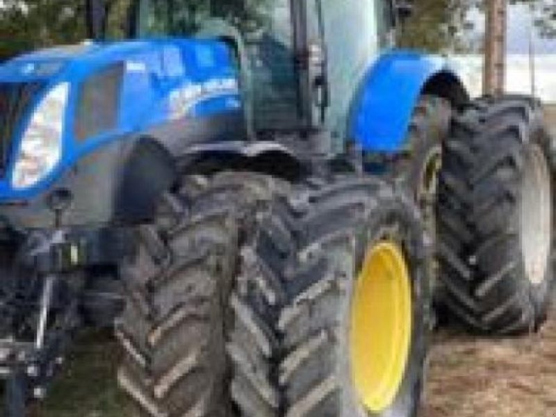 Traktor of the type New Holland t7.185 rc, Gebrauchtmaschine in MONFERRAN (Picture 1)