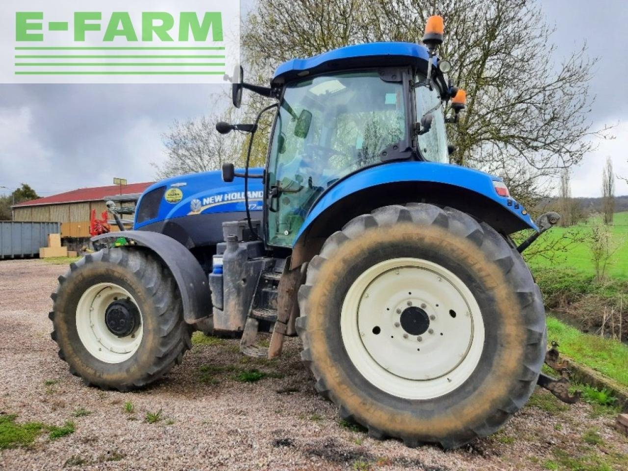 Traktor typu New Holland t7.185, Gebrauchtmaschine v CHAUVONCOURT (Obrázek 5)