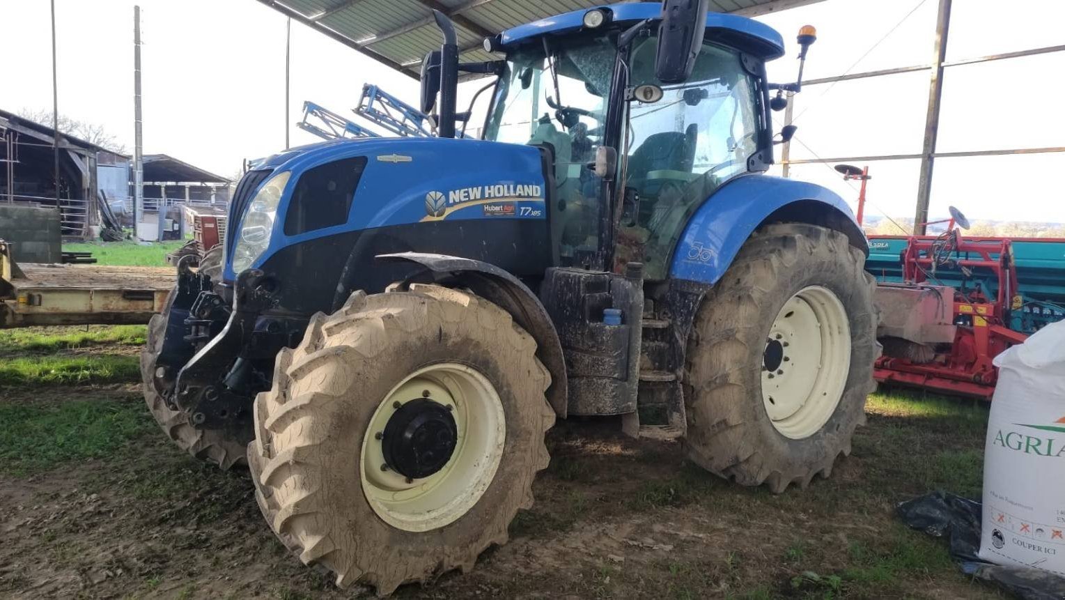 Traktor des Typs New Holland T7.185AC, Gebrauchtmaschine in Le Horps (Bild 2)