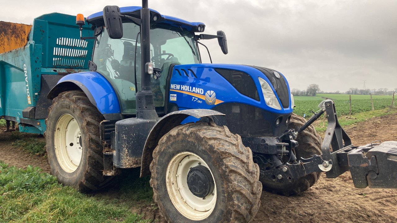 Traktor of the type New Holland T7.190, Gebrauchtmaschine in CORMENON (Picture 2)