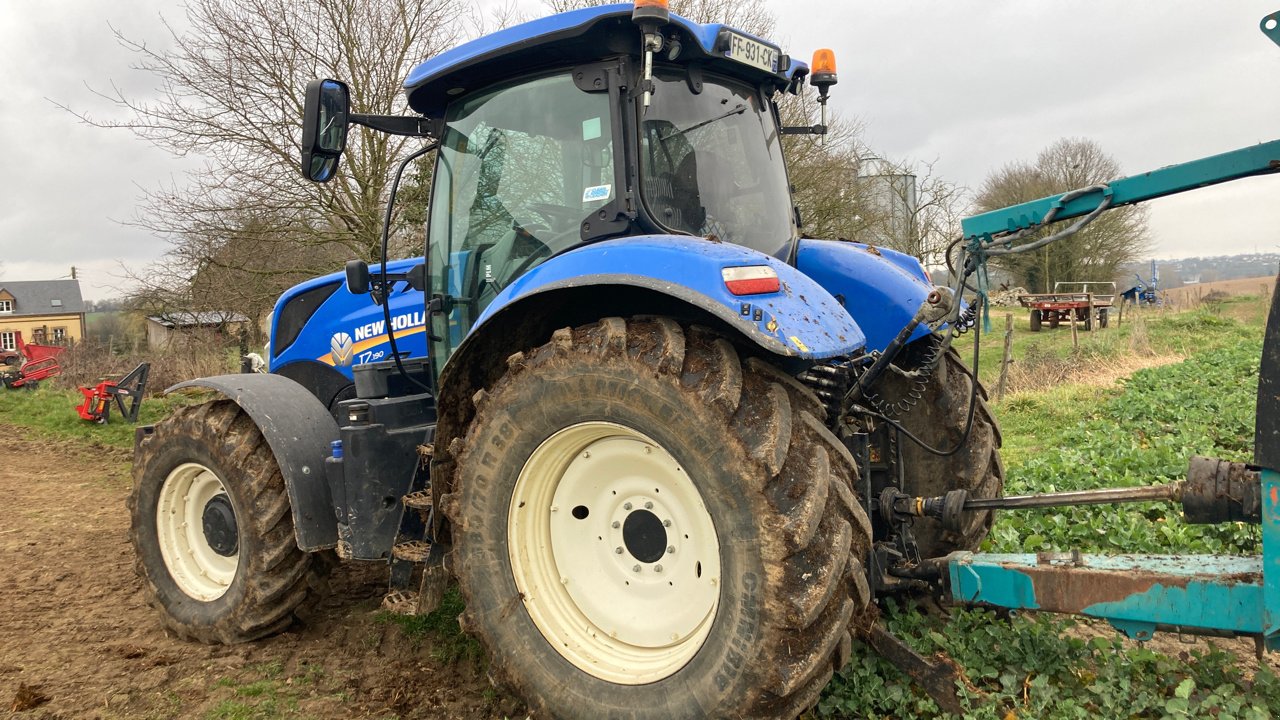 Traktor van het type New Holland T7.190, Gebrauchtmaschine in CORMENON (Foto 4)