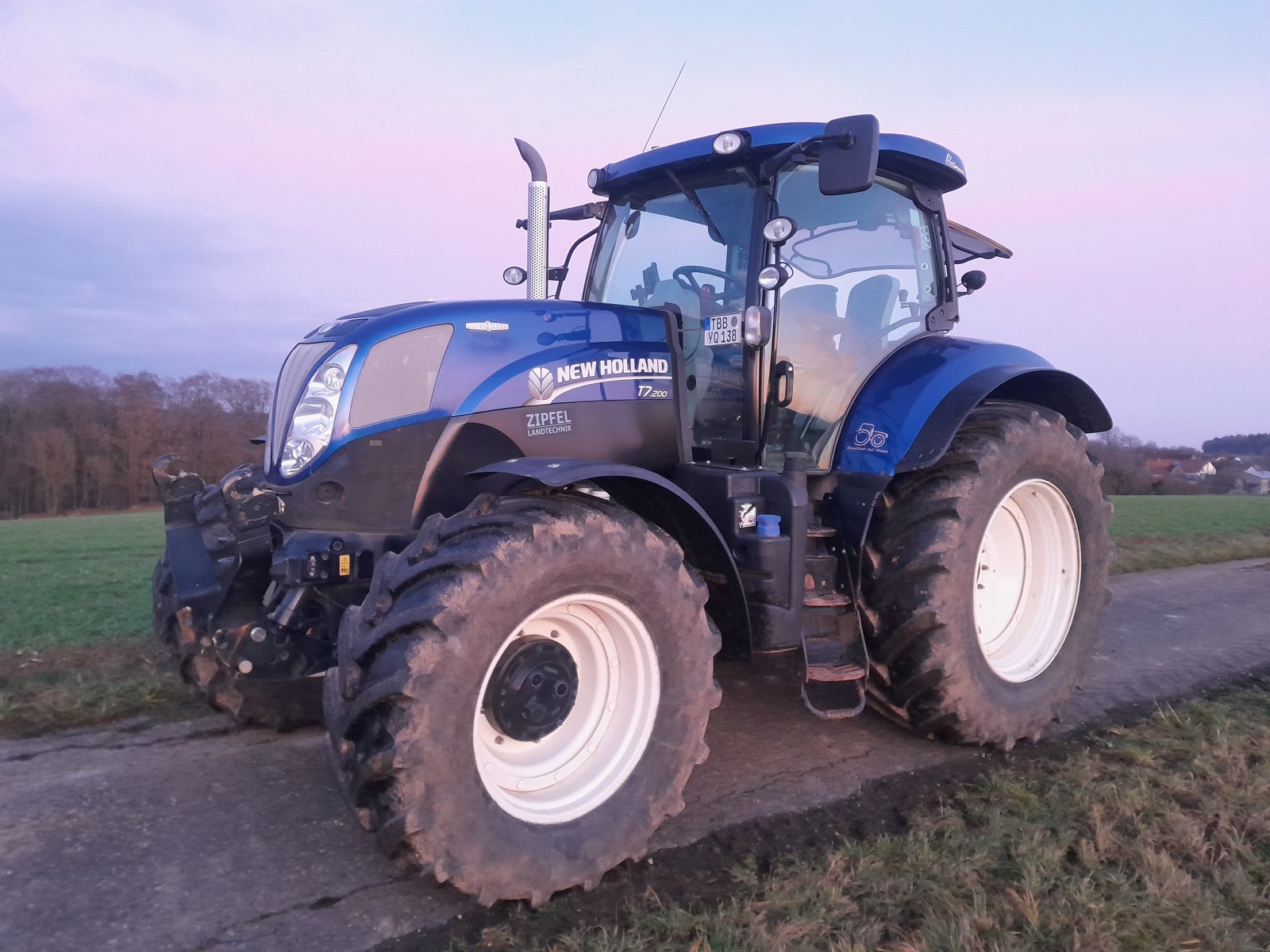 Traktor Türe ait New Holland T7.200 AC Blue Power, Gebrauchtmaschine içinde Creglingen (resim 2)