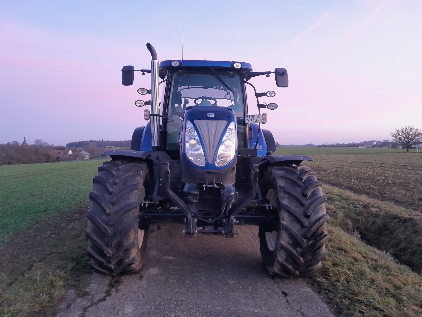 Traktor za tip New Holland T7.200 AC Blue Power, Gebrauchtmaschine u Creglingen (Slika 3)