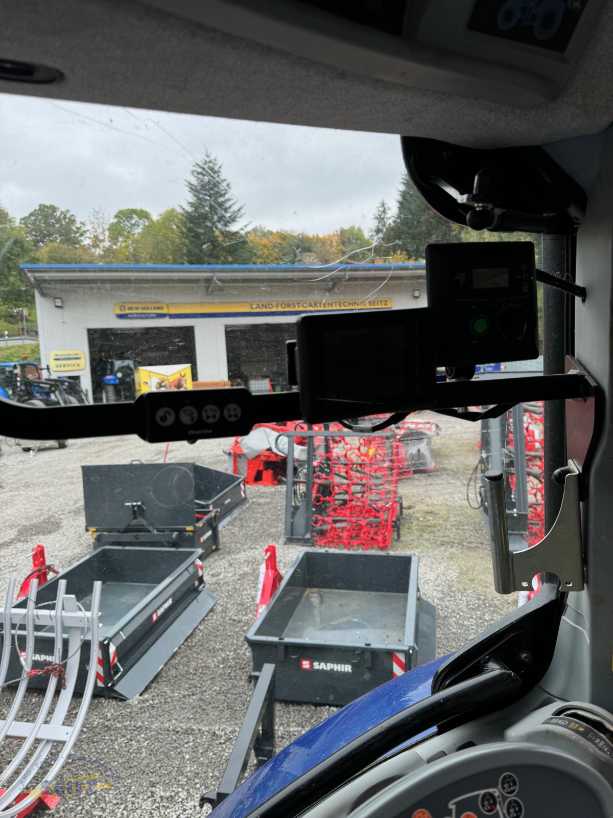 Traktor of the type New Holland T7.200 AC, Gebrauchtmaschine in Lindenfels-Glattbach (Picture 11)