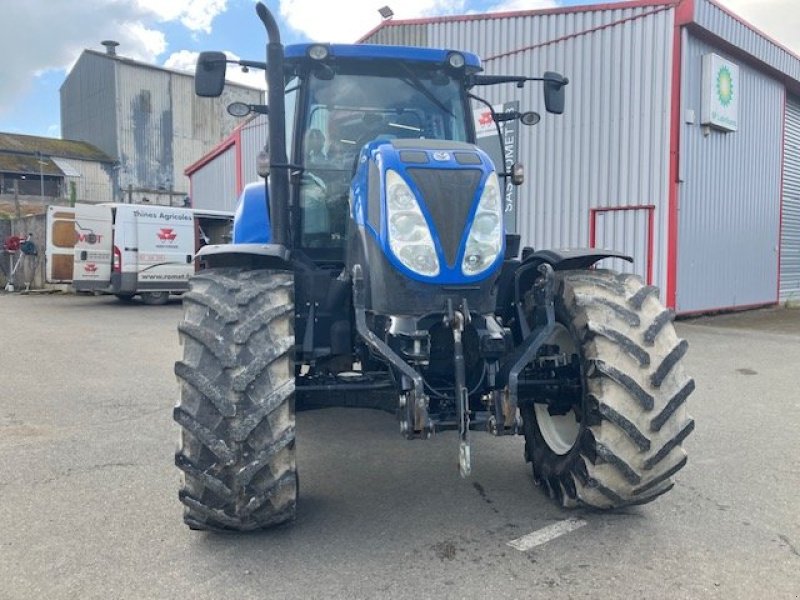 Traktor Türe ait New Holland T7.200 AUTOCOMMA, Gebrauchtmaschine içinde Gennes sur glaize (resim 5)