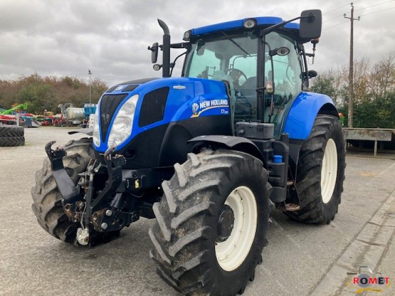 Traktor of the type New Holland T7.200 AUTOCOMMA, Gebrauchtmaschine in Gennes sur glaize (Picture 1)