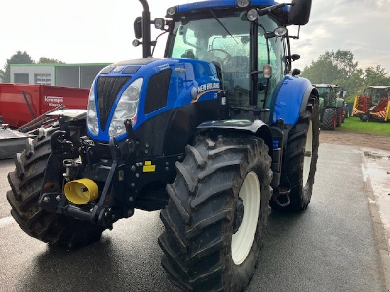 Traktor of the type New Holland T7.200 Autocommand kun kørt 2000 timer med frontlift og PTO, Gebrauchtmaschine in Bylderup-Bov (Picture 1)