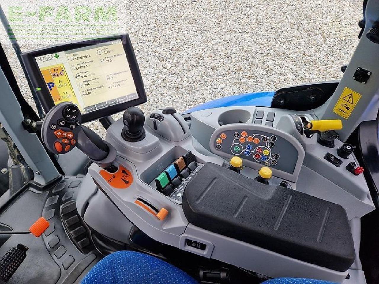 Traktor des Typs New Holland t7.200 autocommand, Gebrauchtmaschine in ZELOW (Bild 8)