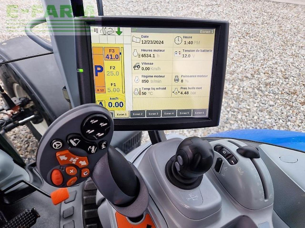 Traktor des Typs New Holland t7.200 autocommand, Gebrauchtmaschine in ZELOW (Bild 9)