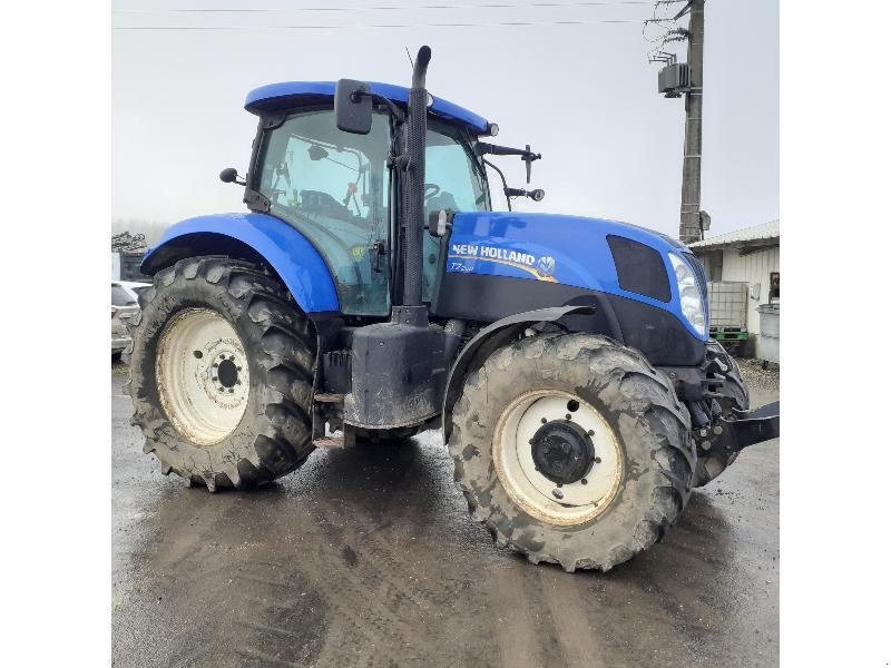 Traktor typu New Holland T7.200 R C CLAS., Gebrauchtmaschine v HERLIN LE SEC (Obrázok 2)