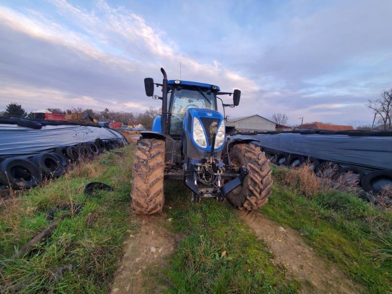 Traktor van het type New Holland T7.200APC, Gebrauchtmaschine in BRAY en Val (Foto 1)